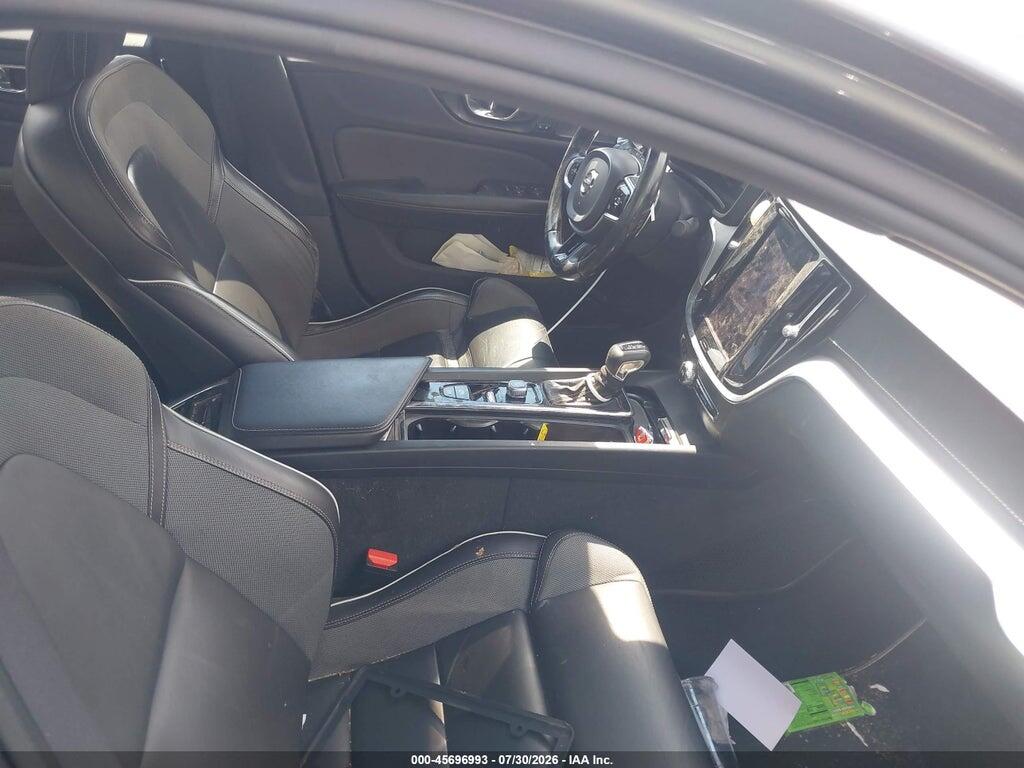 7JRA22TM0LG030167 2020 VOLVO S60 photo no. 5