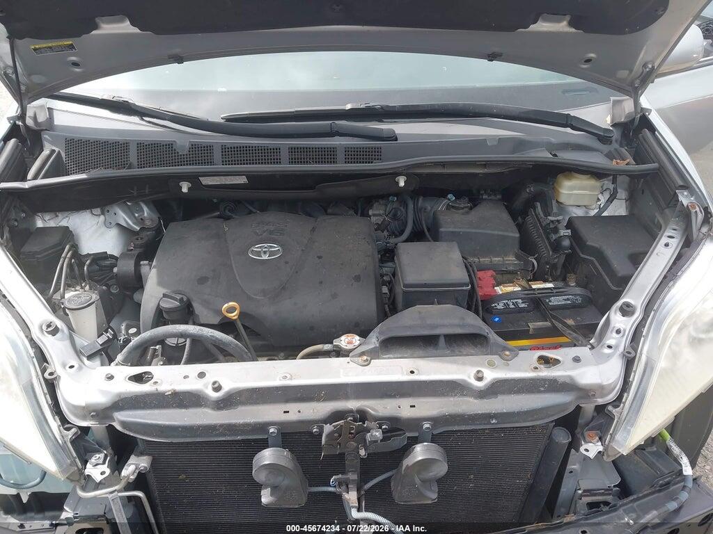 5TDKZ3DC3JS938349 2018 TOYOTA SIENNA photo no. 10