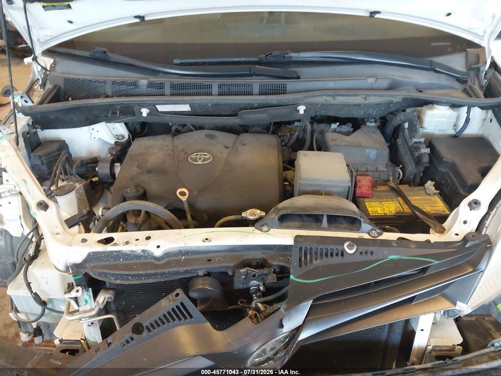 5TDZZ3DC4JS928038 2018 TOYOTA SIENNA photo no. 10