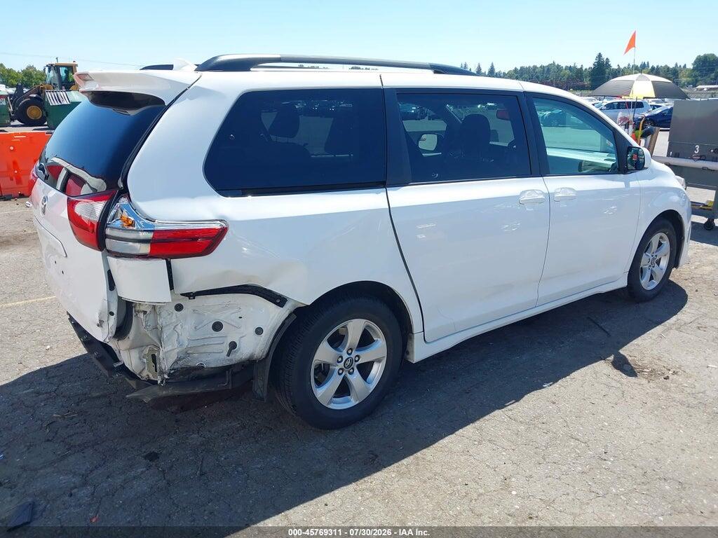 5TDKZ3DC0JS902764 2018 TOYOTA SIENNA photo no. 4