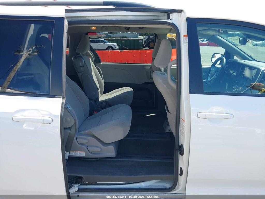 5TDKZ3DC0JS902764 2018 TOYOTA SIENNA photo no. 8