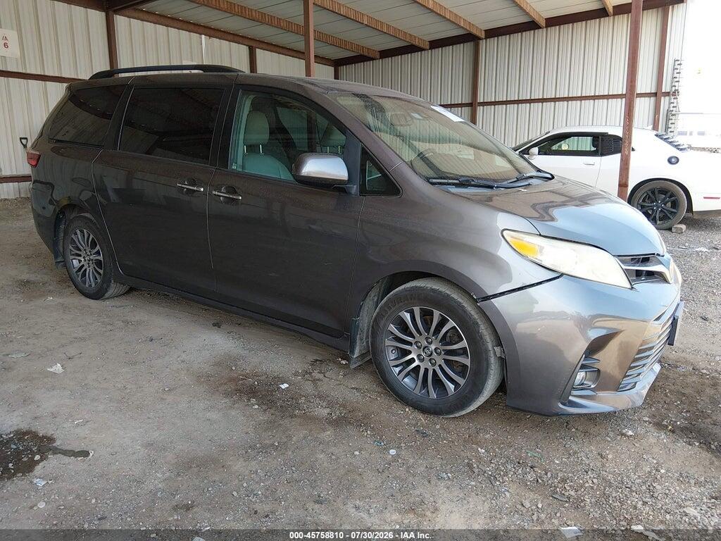 5TDYZ3DC0JS933541 2018 TOYOTA SIENNA photo no. 1
