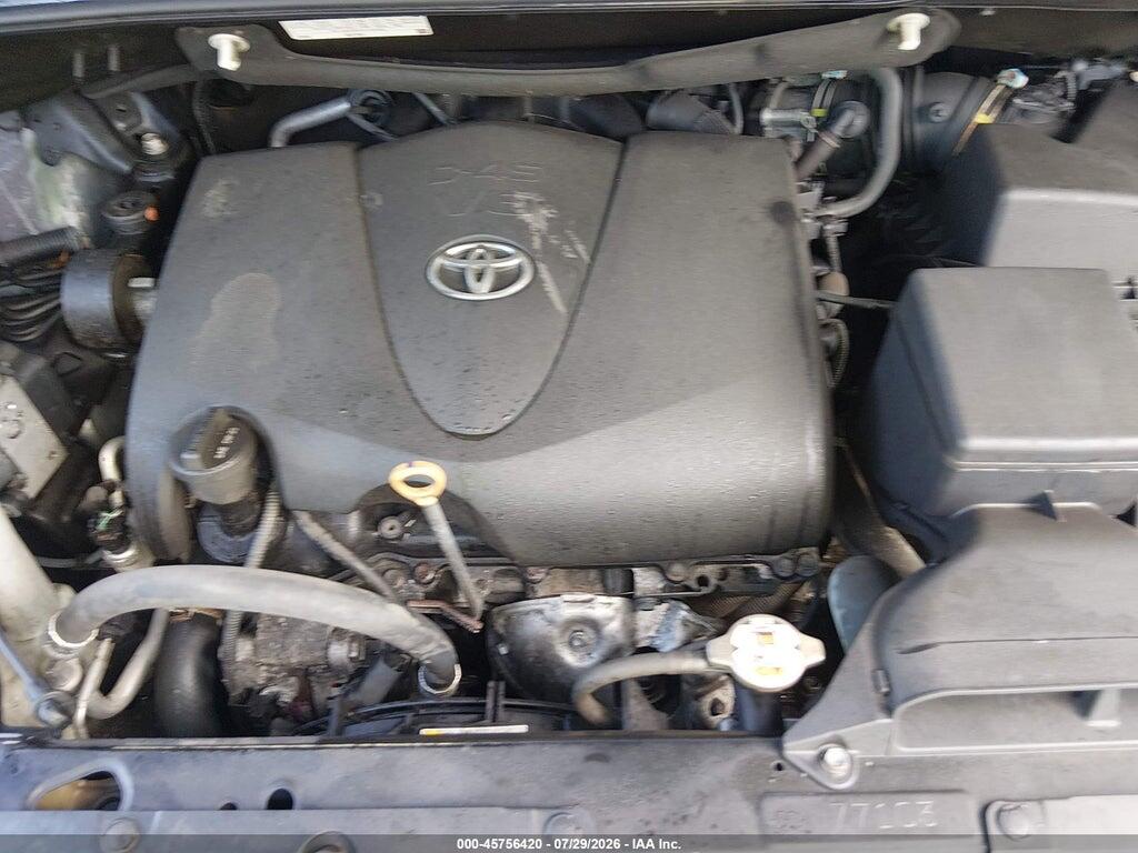 5TDKZ3DC2JS945938 2018 TOYOTA SIENNA photo no. 10
