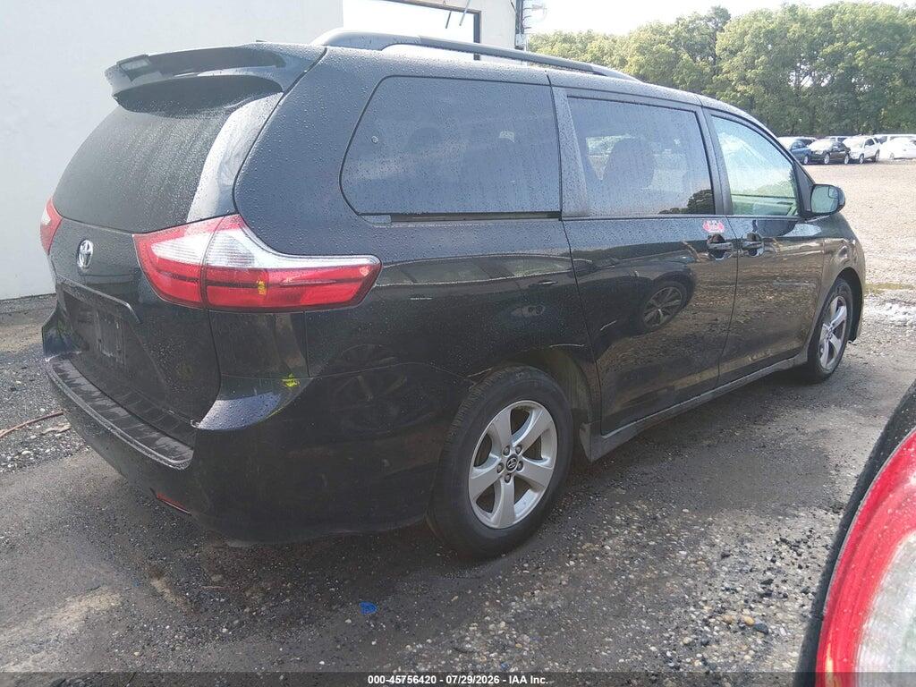 5TDKZ3DC2JS945938 2018 TOYOTA SIENNA photo no. 4