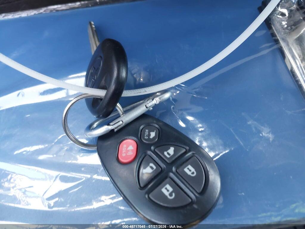 5TDXZ3DC6JS958262 2018 TOYOTA SIENNA photo no. 11