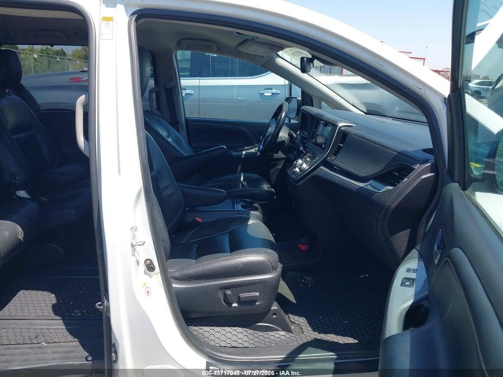 5TDXZ3DC6JS958262 2018 TOYOTA SIENNA photo no. 5