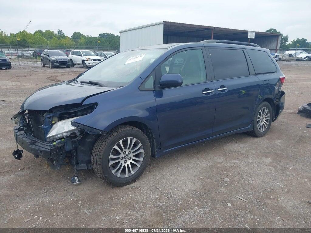 5TDYZ3DC4JS909484 2018 TOYOTA SIENNA photo no. 2