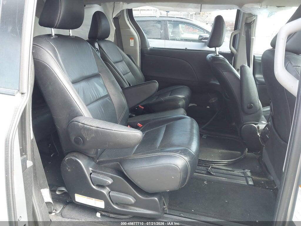 5TDXZ3DC5JS947995 2018 TOYOTA SIENNA photo no. 8
