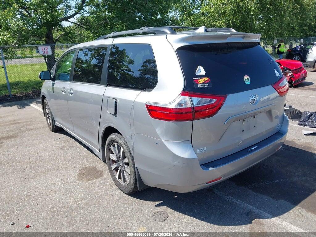 5TDJZ3DC3JS204922 2018 TOYOTA SIENNA photo no. 3