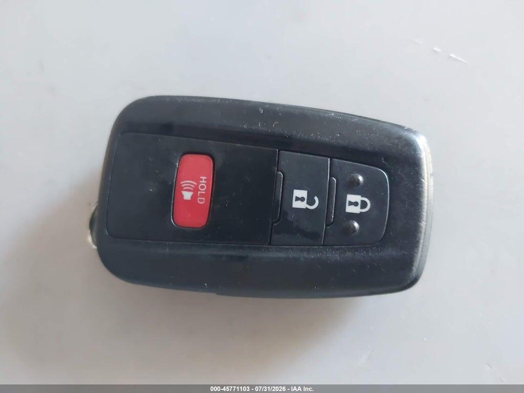 NMTKHMBX9KR088323 2019 TOYOTA C-HR photo no. 11