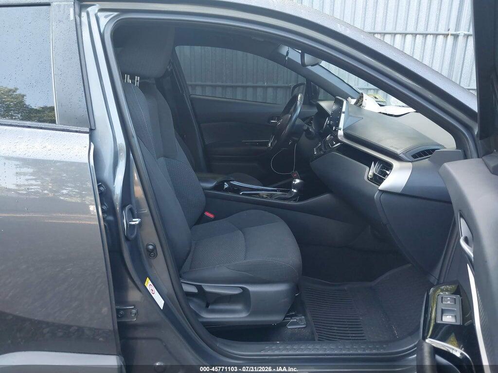 NMTKHMBX9KR088323 2019 TOYOTA C-HR photo no. 5