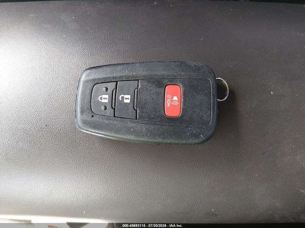 NMTKHMBX5KR068778 2019 TOYOTA C-HR photo no. 11