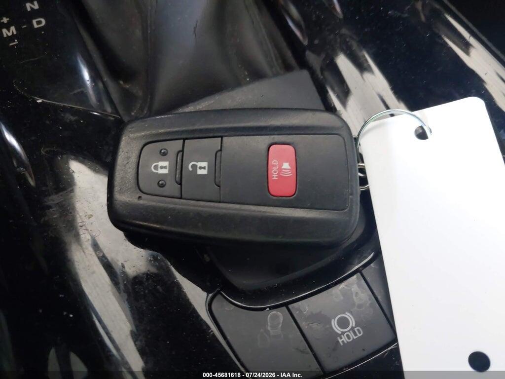 NMTKHMBXXKR091473 2019 TOYOTA C-HR photo no. 11