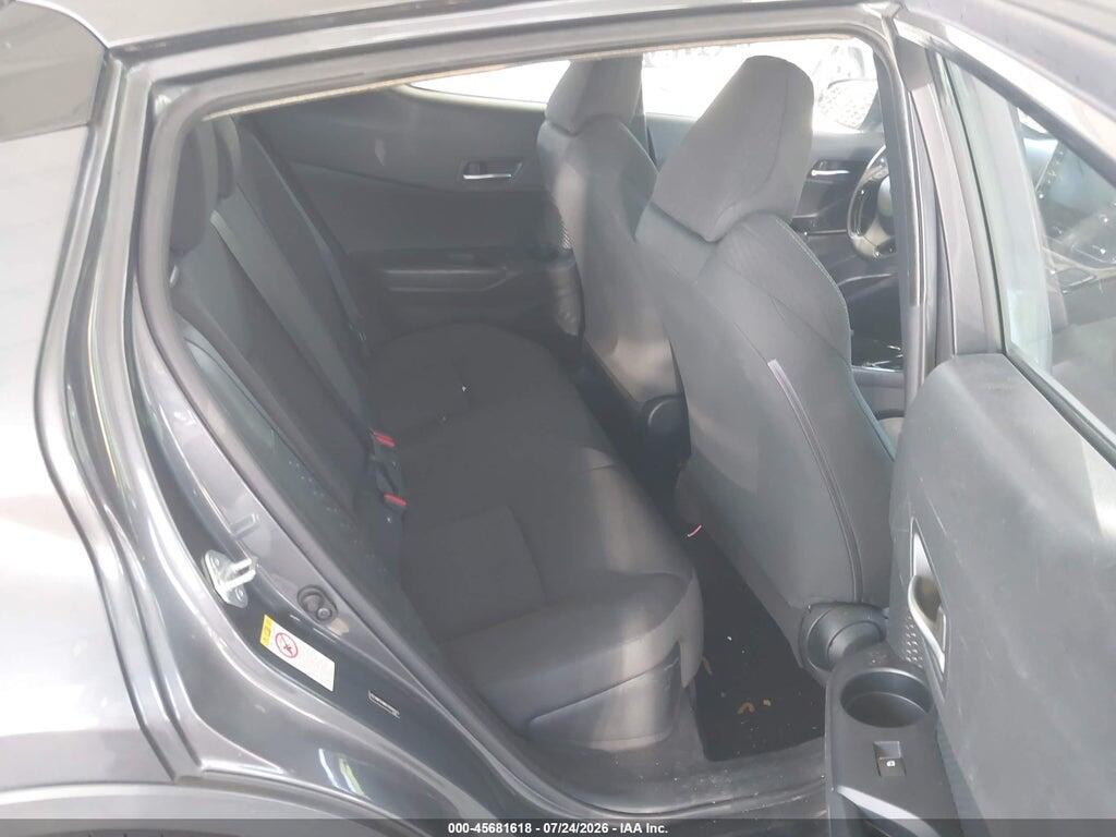 NMTKHMBXXKR091473 2019 TOYOTA C-HR photo no. 8