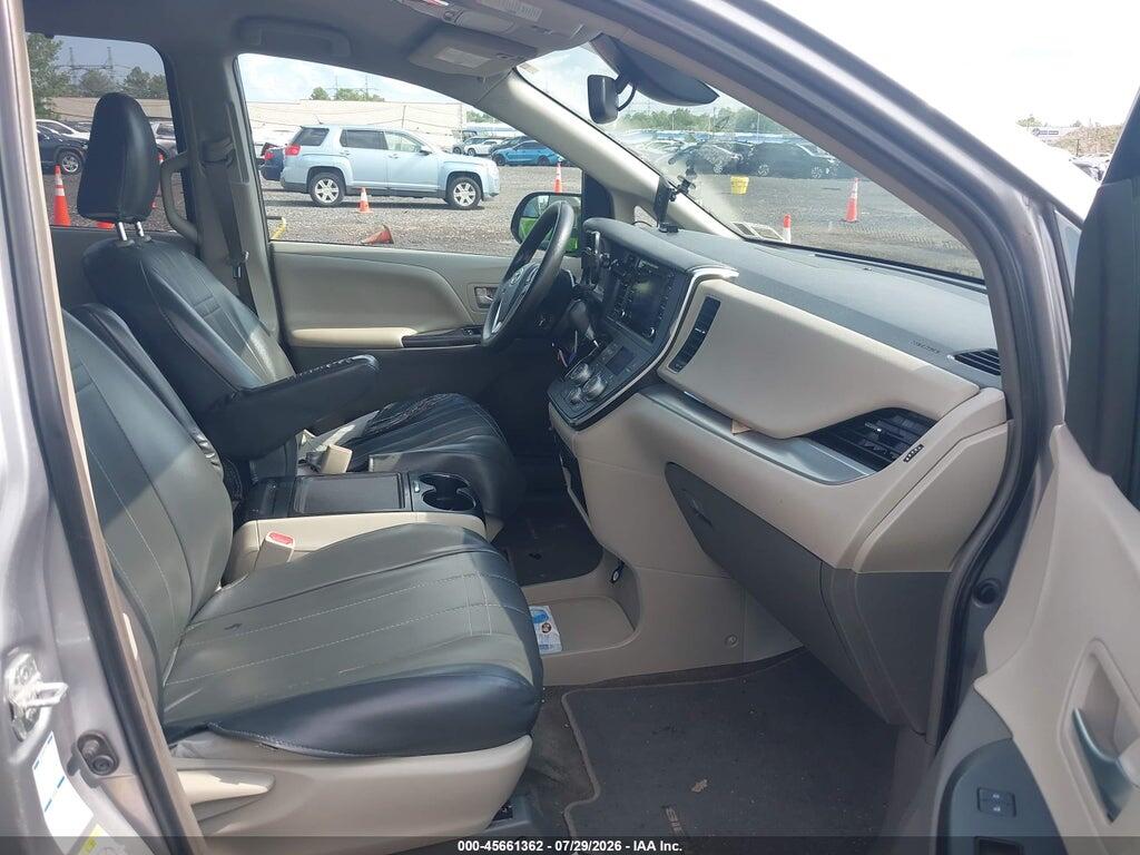 5TDJZ3DC3JS206010 2018 TOYOTA SIENNA photo no. 5