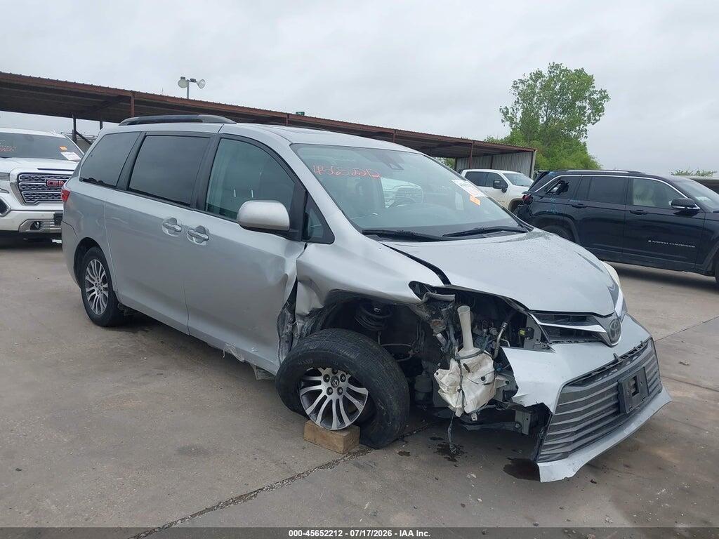 5TDYZ3DC5JS939819 2018 TOYOTA SIENNA photo no. 1