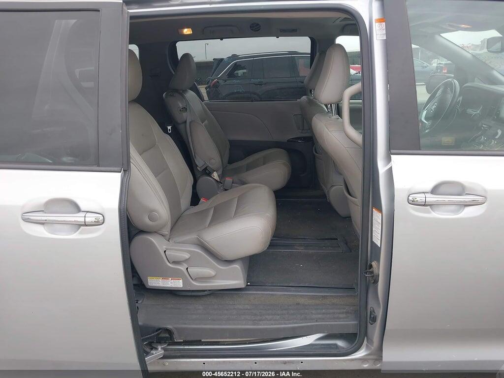 5TDYZ3DC5JS939819 2018 TOYOTA SIENNA photo no. 8