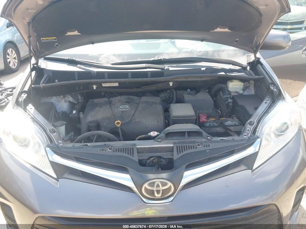5TDKZ3DC1JS958731 2018 TOYOTA SIENNA photo no. 10