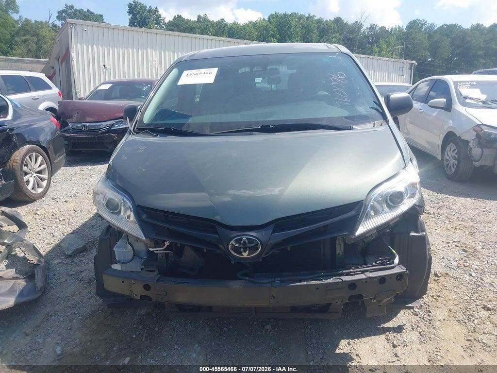 5TDZZ3DCXJS960086 2018 TOYOTA SIENNA photo no. 12