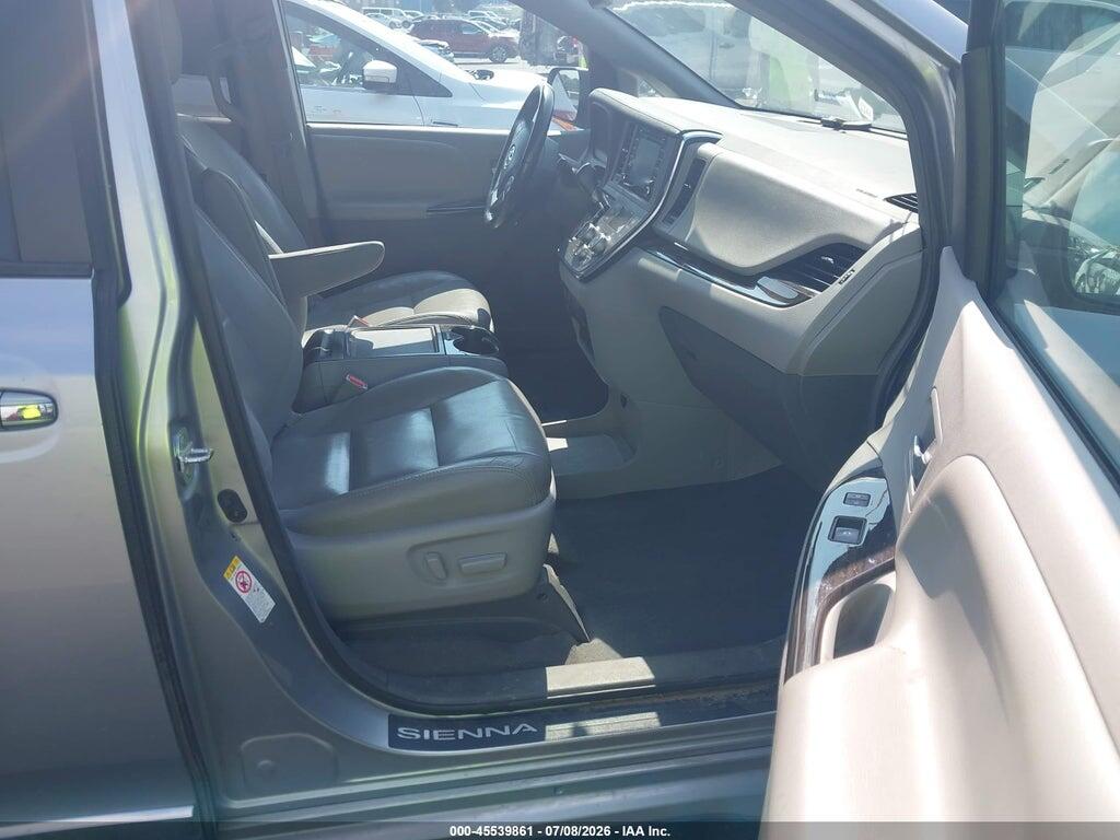 5TDYZ3DC0JS929781 2018 TOYOTA SIENNA photo no. 5