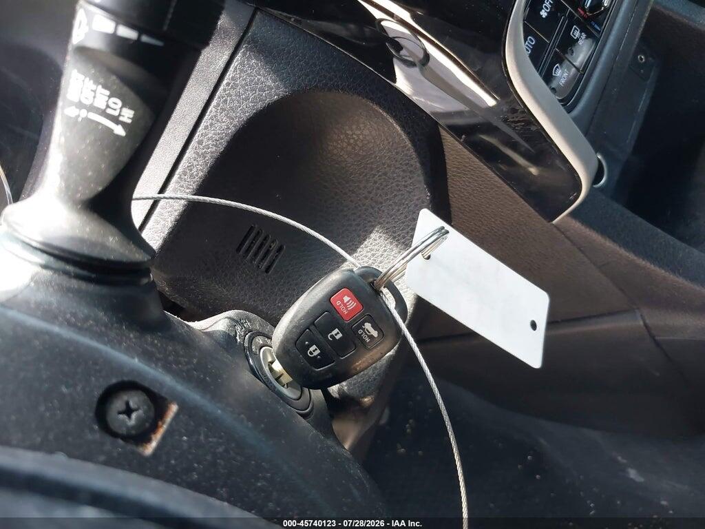 5YFBURHE8KP872274 2019 TOYOTA COROLLA photo no. 11