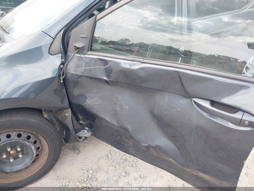5YFBURHE7KP876008 2019 TOYOTA COROLLA photo no. 6