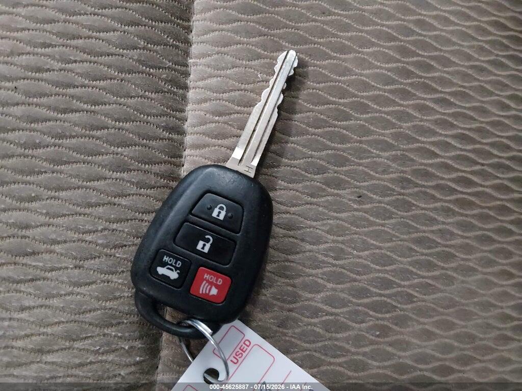 5YFBURHE6KP893947 2019 TOYOTA COROLLA photo no. 11