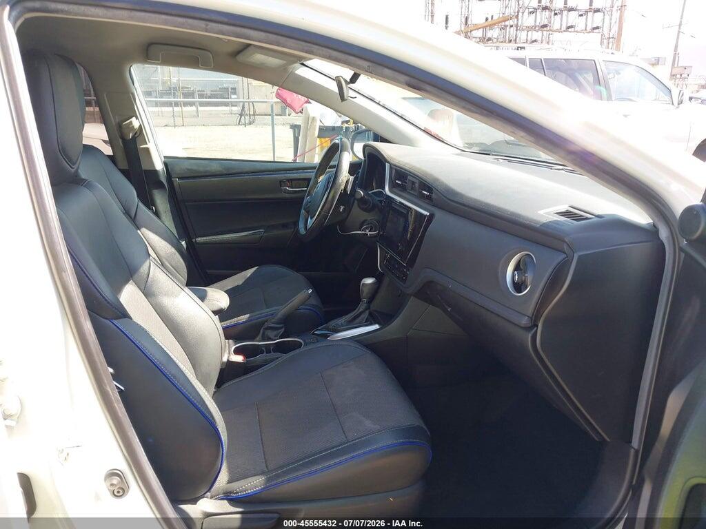 2T1BURHE4KC140143 2019 TOYOTA COROLLA photo no. 5