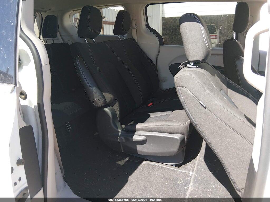 2C4RC1AG7MR558438 2021 CHRYSLER VOYAGER photo no. 8