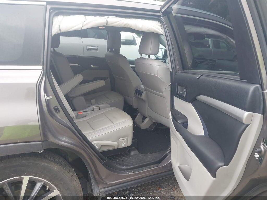 5TDKZRFH3KS557470 2019 TOYOTA HIGHLANDER photo no. 8