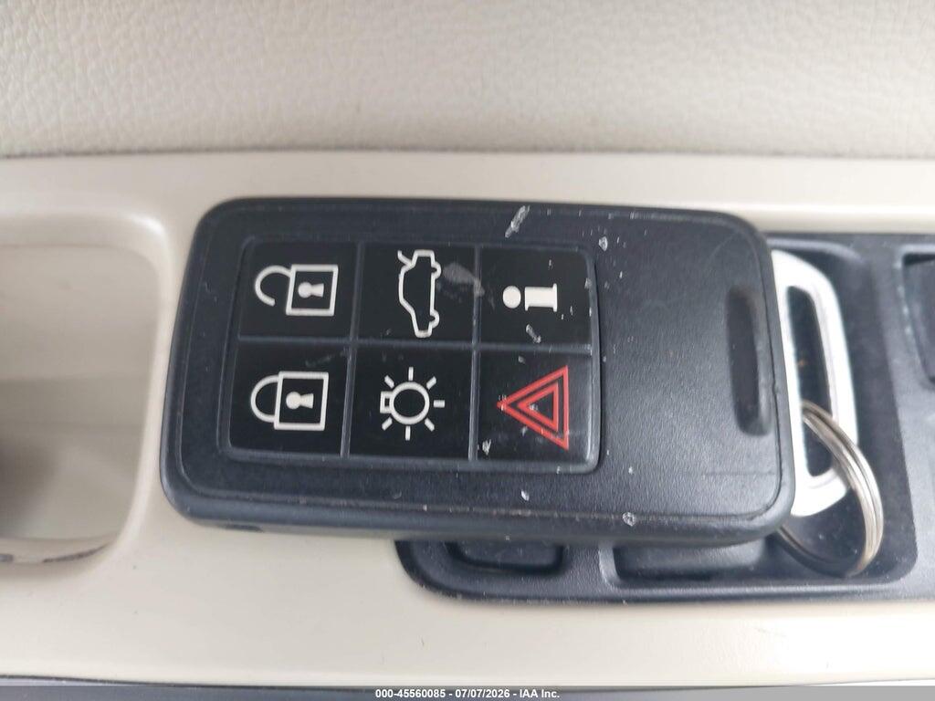 YV4902RD0F2626375 2015 VOLVO XC60 photo no. 11