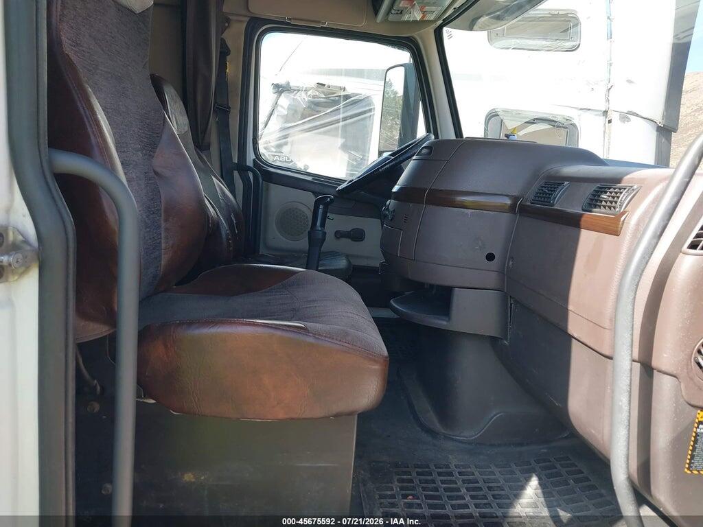 4V4NC9TH4FN931894 2015 VOLVO VN photo no. 5