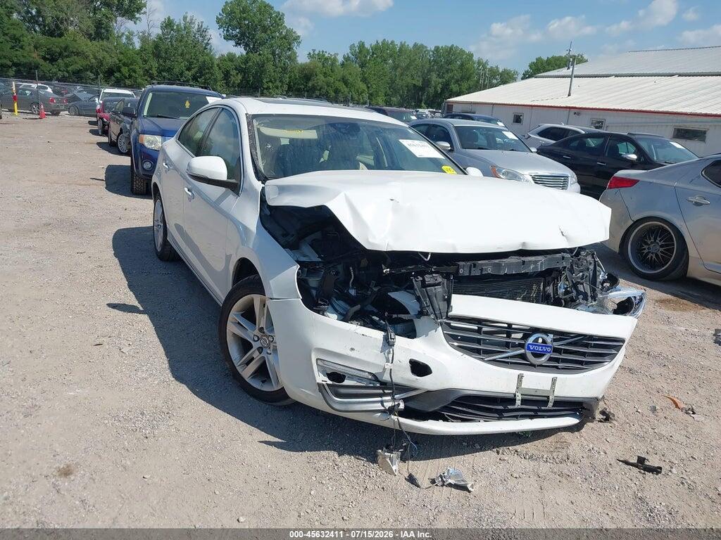 YV1612TKXF1356596 2015 VOLVO S60 photo no. 1