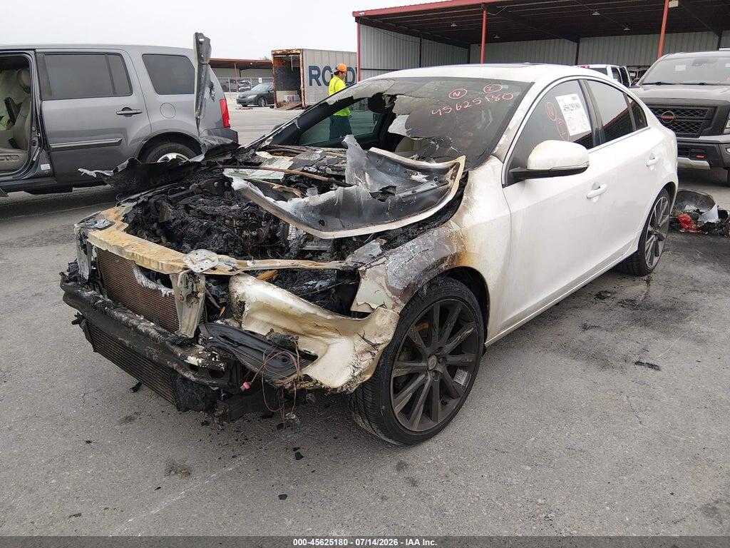 YV140MFB0F1300622 2015 VOLVO S60 photo no. 2