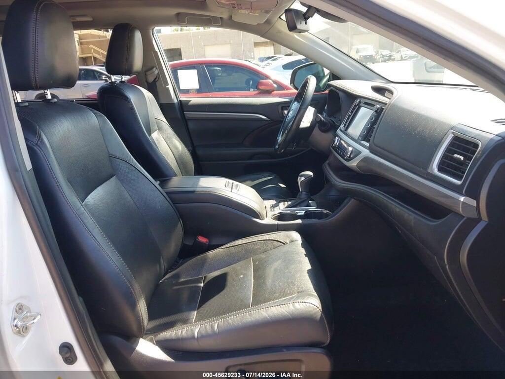 5TDDGRFH1KS077247 2019 TOYOTA HIGHLANDER HYBRID photo no. 5