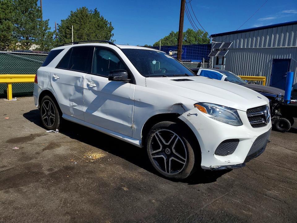 2017 MERCEDES-BENZ GLE 350 — Фото 4 из 12