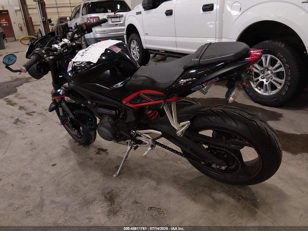 SMTA414D2JT835157 2018 TRIUMPH MOTORCYCLE STREET TRIPLE photo no. 3