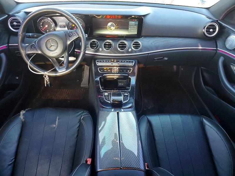 2017 MERCEDES-BENZ E 300 — Фото 8 из 12