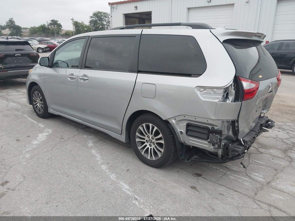 5TDYZ3DC7KS010488 2019 TOYOTA SIENNA photo no. 3