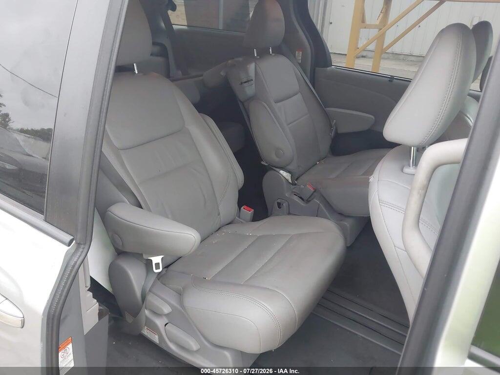 5TDYZ3DC7KS010488 2019 TOYOTA SIENNA photo no. 8
