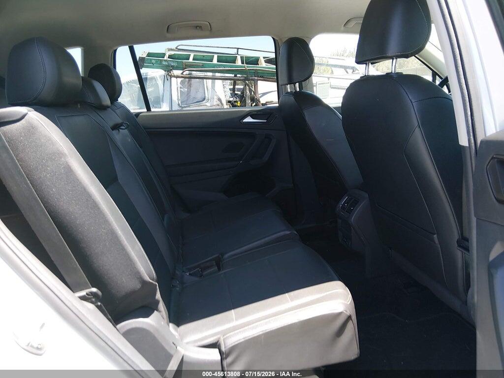 3VV3B7AX2JM002103 2018 VOLKSWAGEN TIGUAN photo no. 8