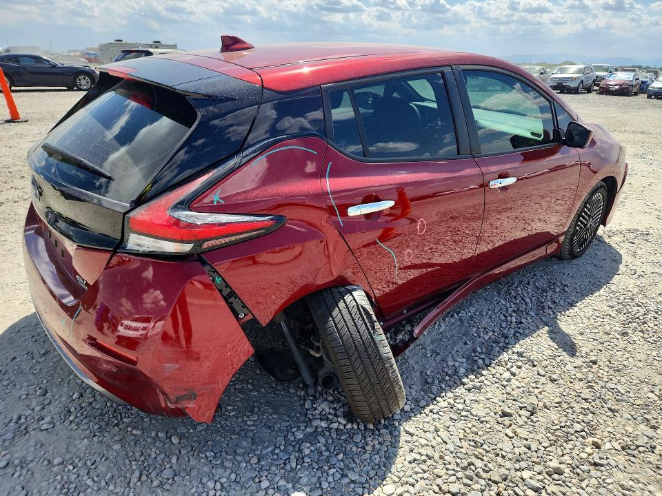 2025 NISSAN LEAF SV PLUS — Фото 3 из 12
