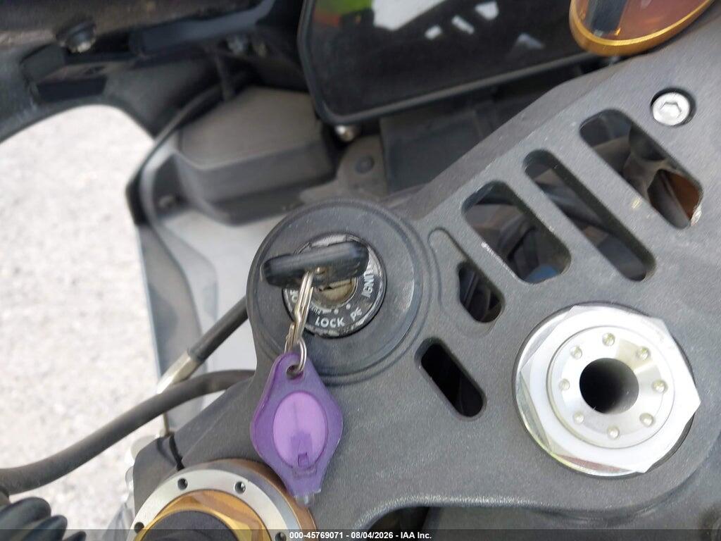 JYARN40YXFA000074 2015 YAMAHA YZFR1M photo no. 11