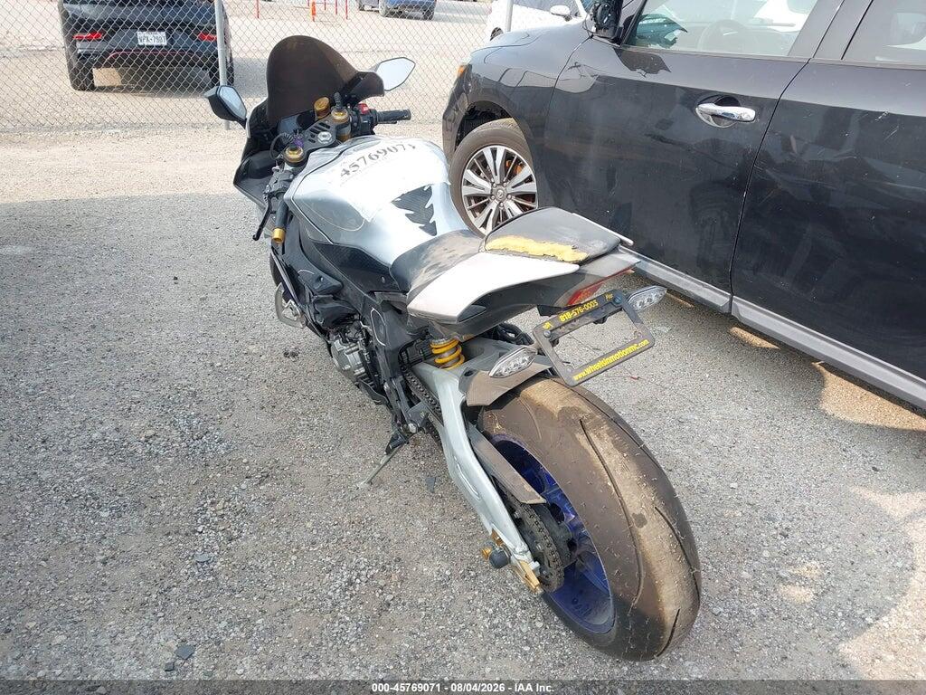 JYARN40YXFA000074 2015 YAMAHA YZFR1M photo no. 3