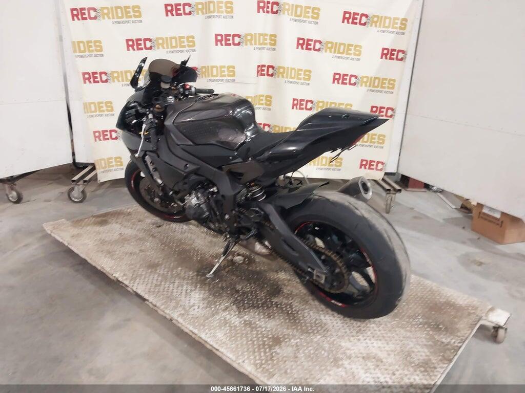 JYARN39Y7FA000076 2015 YAMAHA YZFR1 photo no. 3