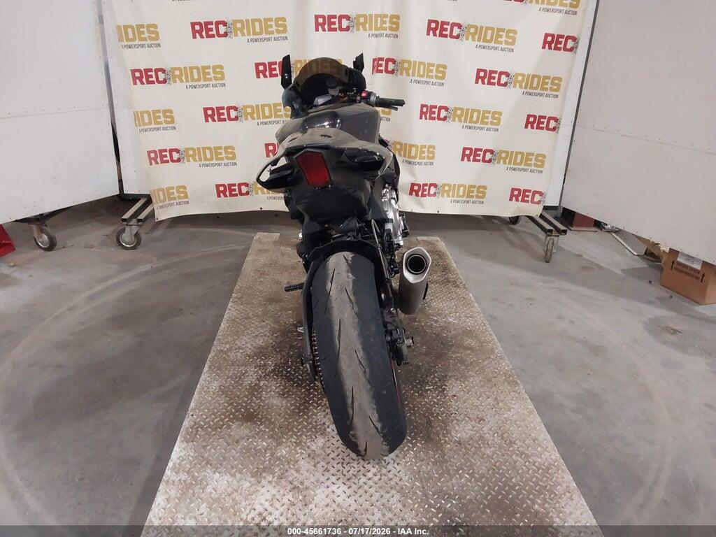 JYARN39Y7FA000076 2015 YAMAHA YZFR1 photo no. 6