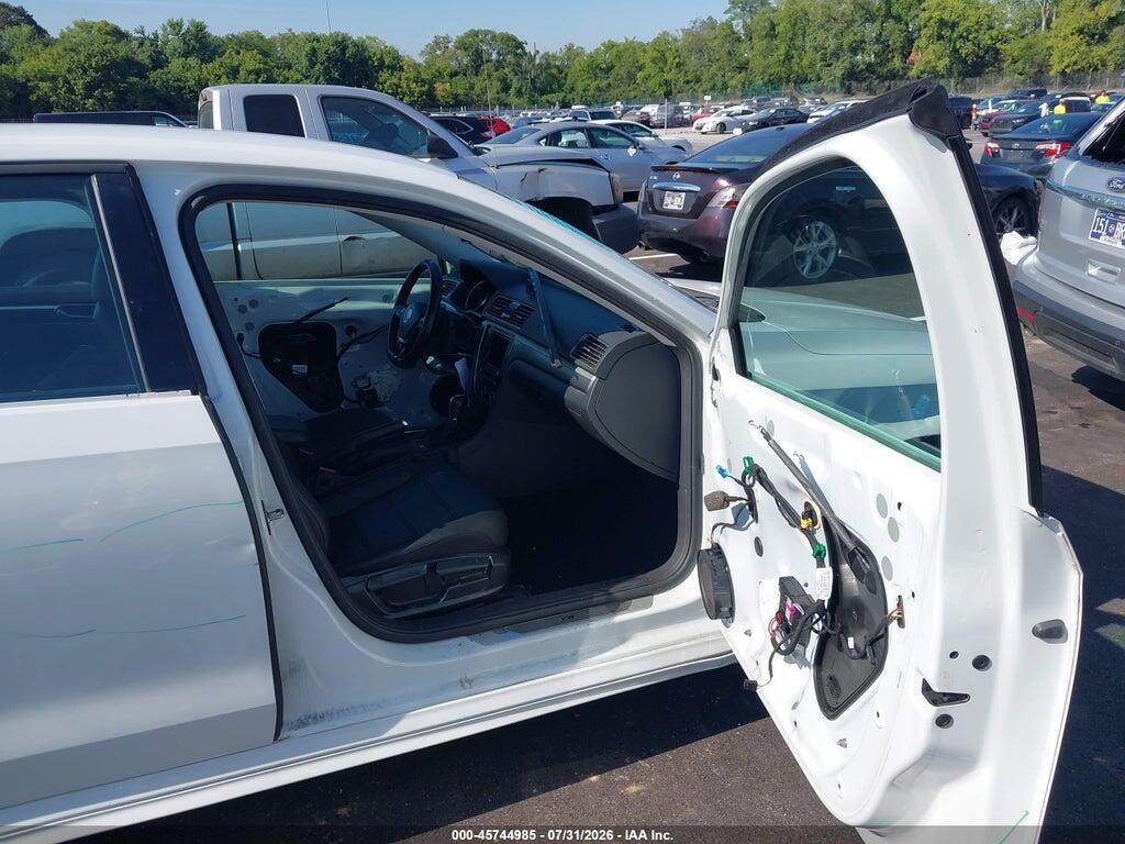 1VWAA7A35JC017456 2018 VOLKSWAGEN PASSAT photo no. 5