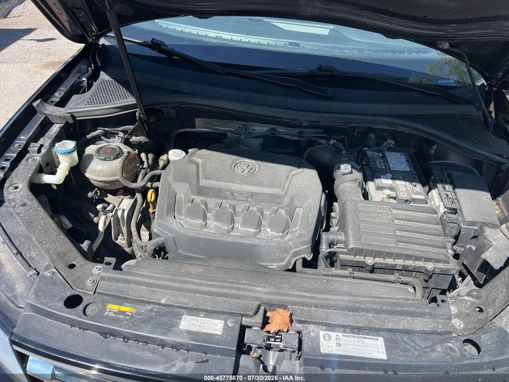 3VV3B7AX4JM038200 2018 VOLKSWAGEN TIGUAN photo no. 10