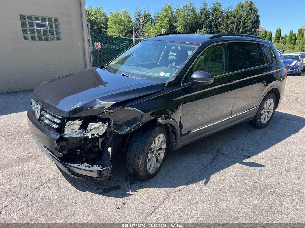 3VV3B7AX4JM038200 2018 VOLKSWAGEN TIGUAN photo no. 2