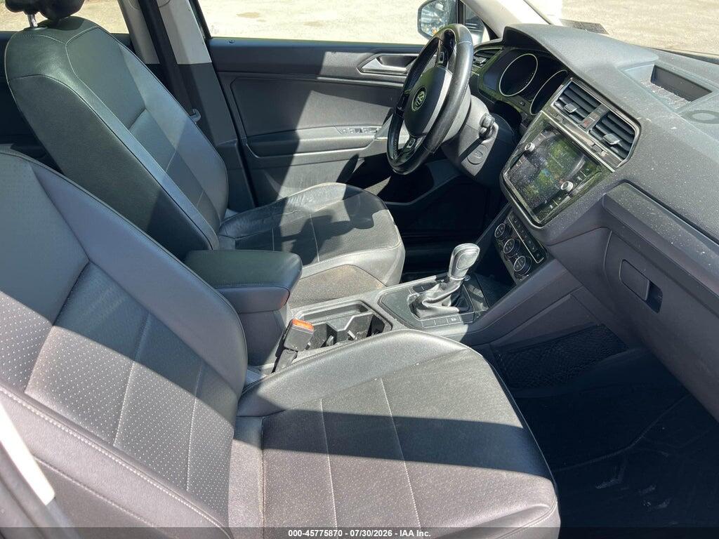 3VV3B7AX4JM038200 2018 VOLKSWAGEN TIGUAN photo no. 5